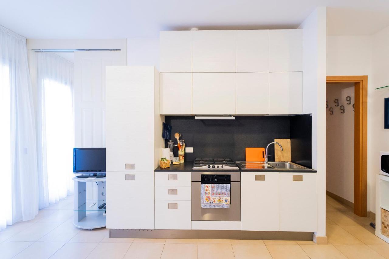Apartamento 113 - Casa Le Terrazze In Centro 100 Metri Mare Spiaggia, Box Auto Gratis *